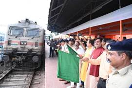 Sahibganj-Howrah Intercity Express flagged off, further enhancing rail connectivity in Jharkhand