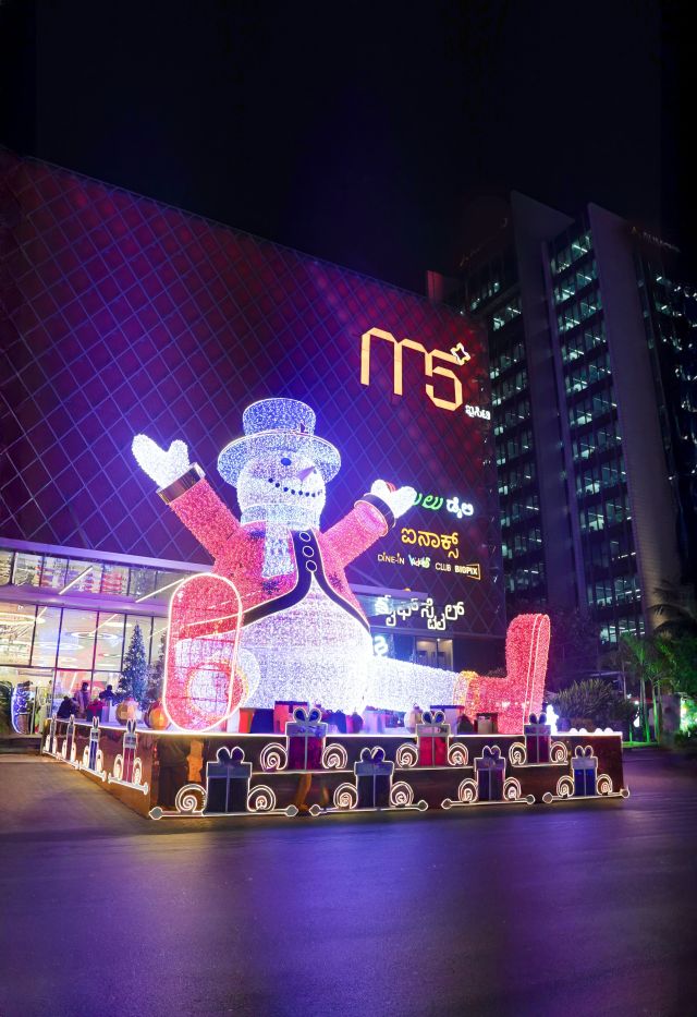 M5 E-City Mall Builds Bengaluru’s Biggest Ever Snowman